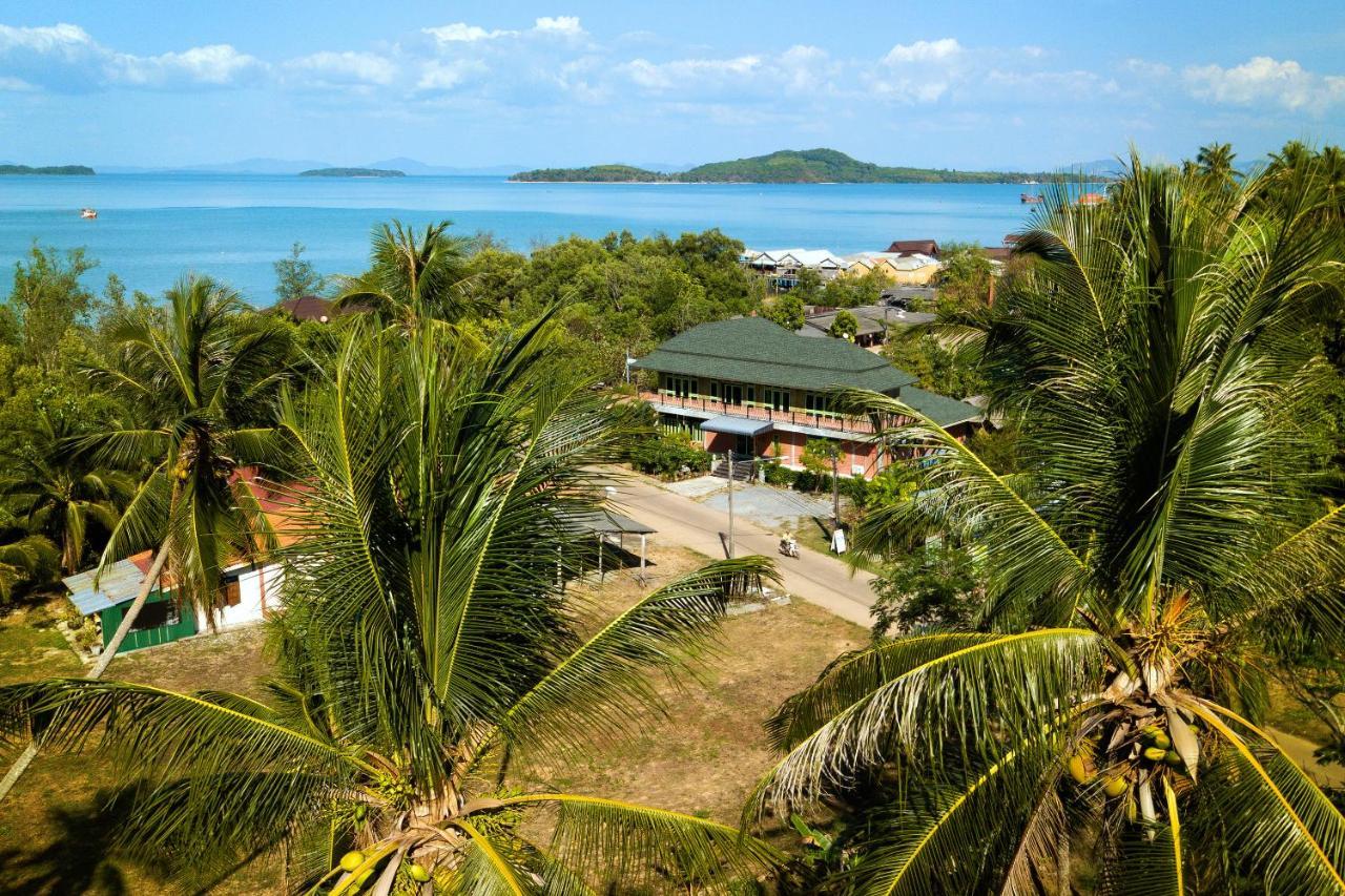 Tonmai Suites Koh Lanta Exterior foto