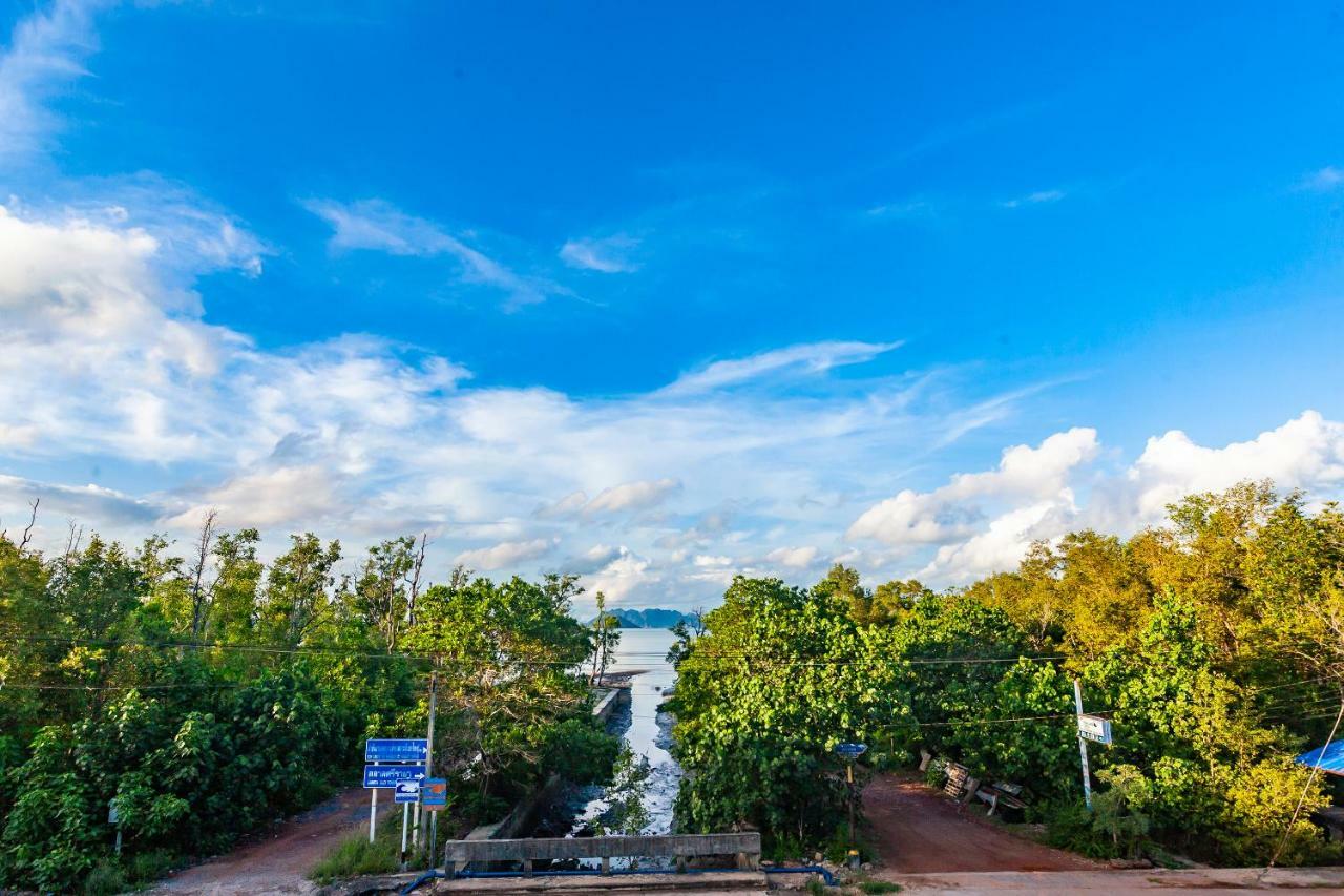 Tonmai Suites Koh Lanta Exterior foto