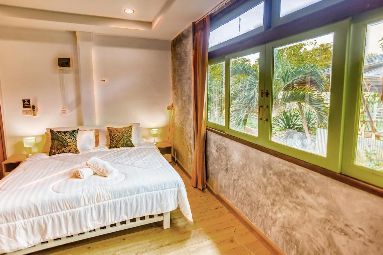 Tonmai Suites Koh Lanta Exterior foto